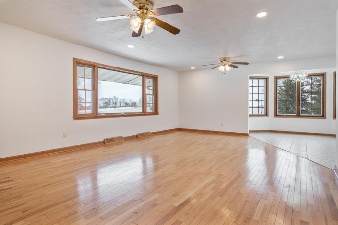 8611 Huber, BELVIDERE, Illinois 61008, 5 Bedrooms Bedrooms, ,3 BathroomsBathrooms,House,For Sale,Huber,202507775