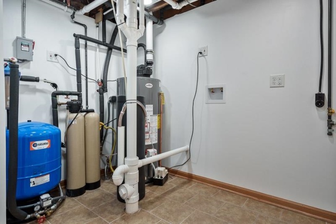 8611 Huber, BELVIDERE, Illinois 61008, 5 Bedrooms Bedrooms, ,3 BathroomsBathrooms,House,For Sale,Huber,202507775