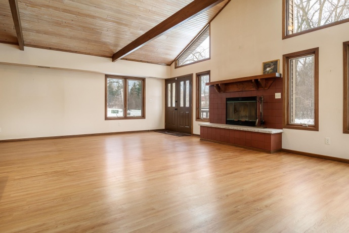 8087 Auburn, WINNEBAGO, Illinois 61088, 4 Bedrooms Bedrooms, ,2 BathroomsBathrooms,House,For Sale,Auburn,202600002