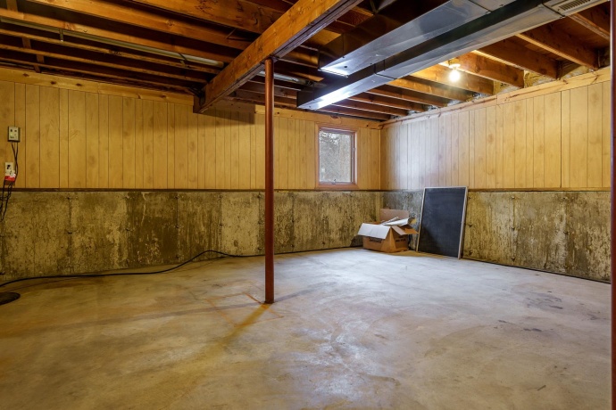 8087 Auburn, WINNEBAGO, Illinois 61088, 4 Bedrooms Bedrooms, ,2 BathroomsBathrooms,House,For Sale,Auburn,202600002