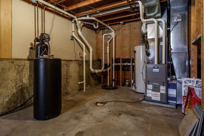 8087 Auburn, WINNEBAGO, Illinois 61088, 4 Bedrooms Bedrooms, ,2 BathroomsBathrooms,House,For Sale,Auburn,202600002