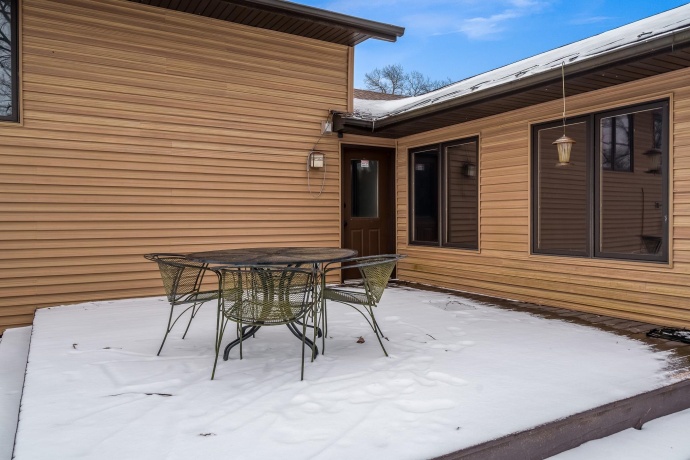 8087 Auburn, WINNEBAGO, Illinois 61088, 4 Bedrooms Bedrooms, ,2 BathroomsBathrooms,House,For Sale,Auburn,202600002