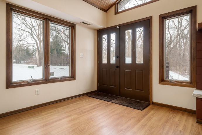 8087 Auburn, WINNEBAGO, Illinois 61088, 4 Bedrooms Bedrooms, ,2 BathroomsBathrooms,House,For Sale,Auburn,202600002