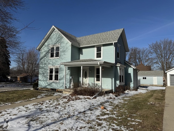 303 Pearl, LANARK, Illinois 61046, 2 Bedrooms Bedrooms, ,1 BathroomBathrooms,House,For Sale,Pearl,202600007