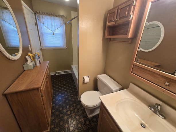 1002 Fieldcrest, ROCKFORD, Illinois 61101, 3 Bedrooms Bedrooms, ,1 BathroomBathrooms,House,For Sale,Fieldcrest,202600008