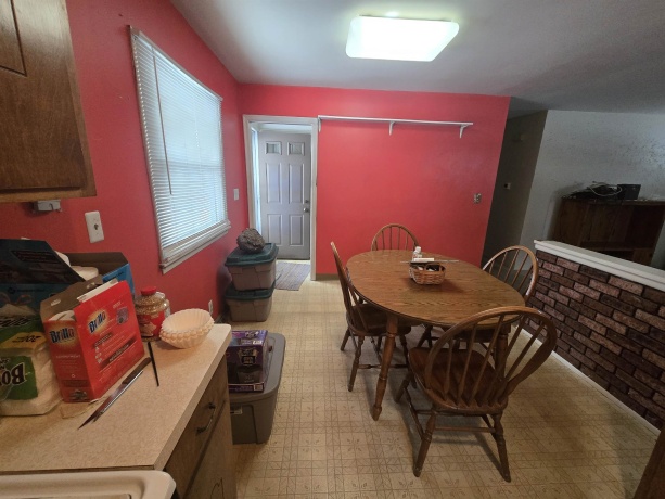 1002 Fieldcrest, ROCKFORD, Illinois 61101, 3 Bedrooms Bedrooms, ,1 BathroomBathrooms,House,For Sale,Fieldcrest,202600008