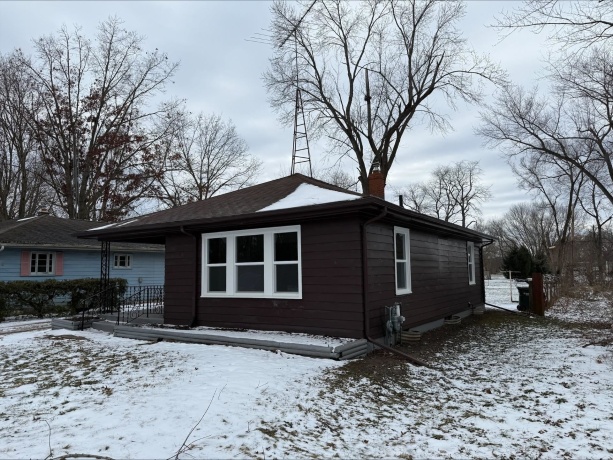 502 Willow, ROCKFORD, Illinois 61102, 2 Bedrooms Bedrooms, ,1 BathroomBathrooms,House,For Sale,Willow,202600012