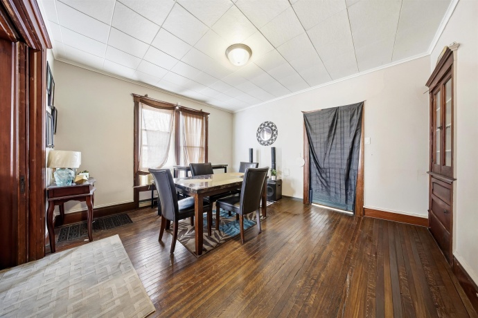 108-110 Iroquois, FREEPORT, Illinois 61032, ,2 Units,For Sale,Iroquois,202600011