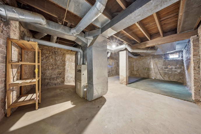 108-110 Iroquois, FREEPORT, Illinois 61032, ,2 Units,For Sale,Iroquois,202600011