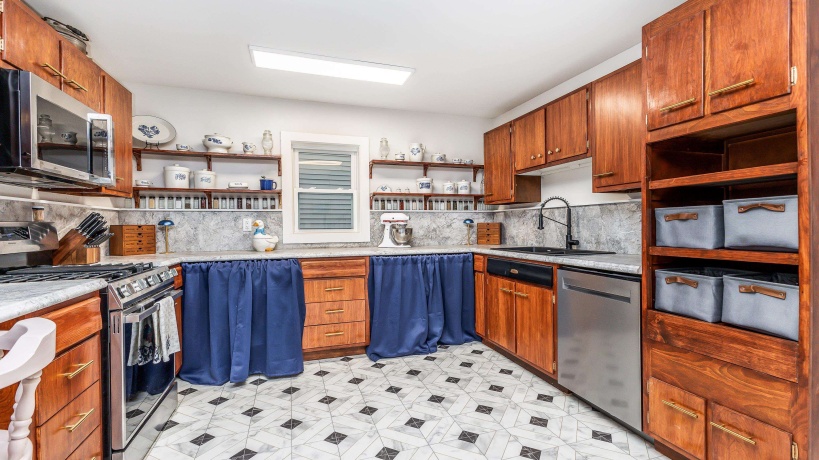 803 Ridge, GALENA, Illinois 61036, 3 Bedrooms Bedrooms, ,1 BathroomBathrooms,House,For Sale,Ridge,202600015