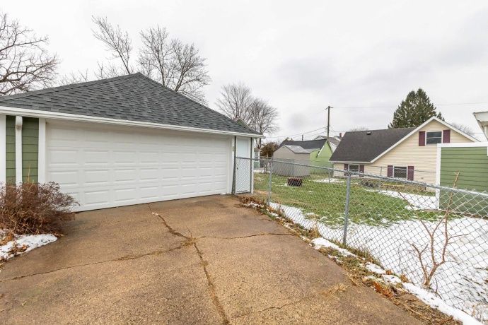 803 Ridge, GALENA, Illinois 61036, 3 Bedrooms Bedrooms, ,1 BathroomBathrooms,House,For Sale,Ridge,202600015