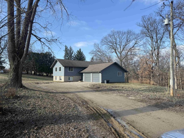 12750 W Cross, GALENA, Illinois 61036, 2 Bedrooms Bedrooms, ,2 BathroomsBathrooms,House,For Sale,W Cross,202600016
