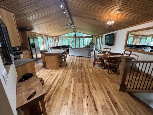 12750 W Cross, GALENA, Illinois 61036, 2 Bedrooms Bedrooms, ,2 BathroomsBathrooms,House,For Sale,W Cross,202600016