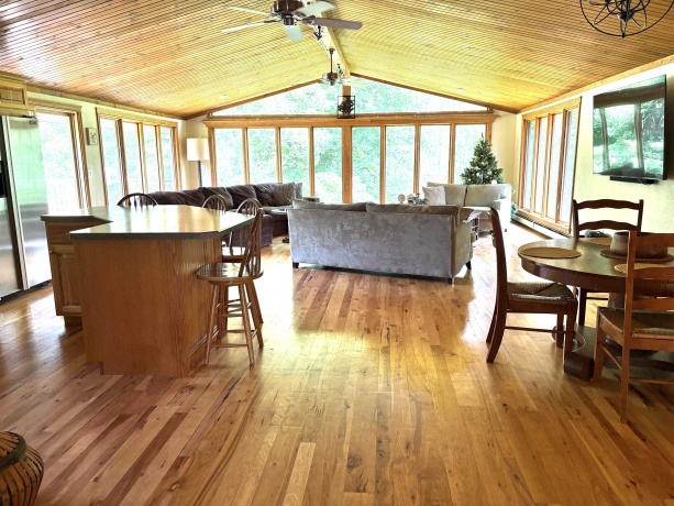 12750 W Cross, GALENA, Illinois 61036, 2 Bedrooms Bedrooms, ,2 BathroomsBathrooms,House,For Sale,W Cross,202600016