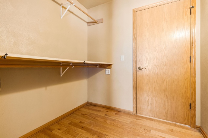 Between Primary & BR 2