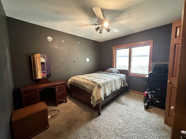 734 Canterbury, FREEPORT, Illinois 61032, 2 Bedrooms Bedrooms, ,3 BathroomsBathrooms,House,For Sale,Canterbury,202407074