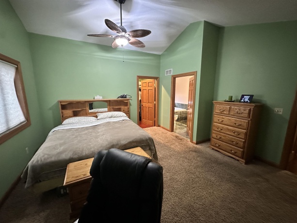 734 Canterbury, FREEPORT, Illinois 61032, 2 Bedrooms Bedrooms, ,3 BathroomsBathrooms,House,For Sale,Canterbury,202407074