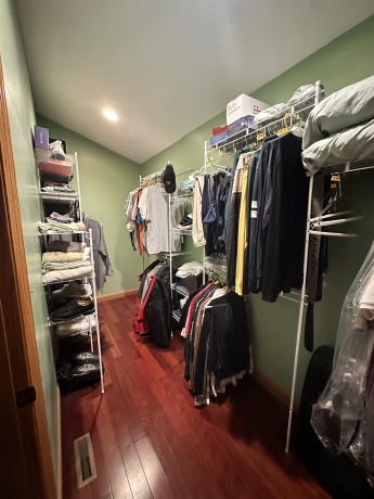 734 Canterbury, FREEPORT, Illinois 61032, 2 Bedrooms Bedrooms, ,3 BathroomsBathrooms,House,For Sale,Canterbury,202407074