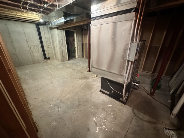 734 Canterbury, FREEPORT, Illinois 61032, 2 Bedrooms Bedrooms, ,3 BathroomsBathrooms,House,For Sale,Canterbury,202407074