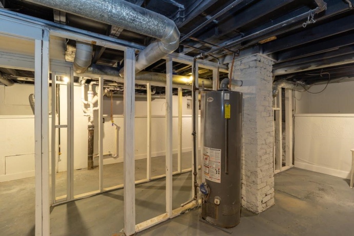 821 Sawyer, ROCKFORD, Illinois 61109, 2 Bedrooms Bedrooms, ,1 BathroomBathrooms,House,For Sale,Sawyer,202600049