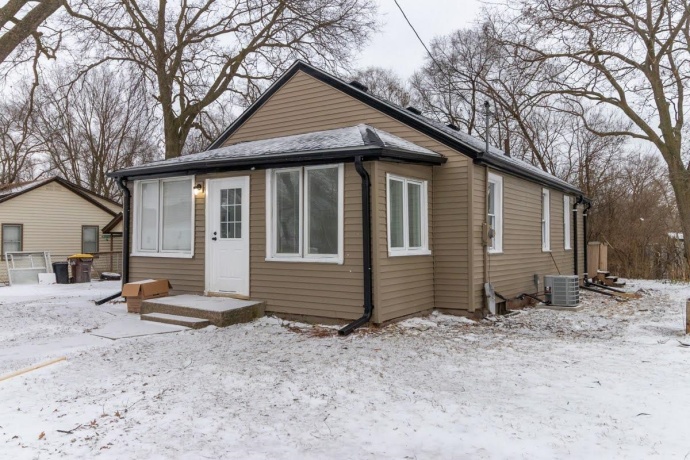 821 Sawyer, ROCKFORD, Illinois 61109, 2 Bedrooms Bedrooms, ,1 BathroomBathrooms,House,For Sale,Sawyer,202600049