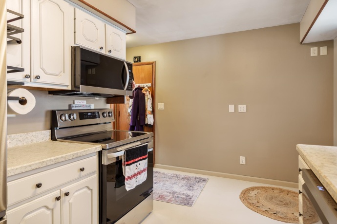 1013 Main, ROCKTON, Illinois 61072, 3 Bedrooms Bedrooms, ,1 BathroomBathrooms,House,For Sale,Main,202600051