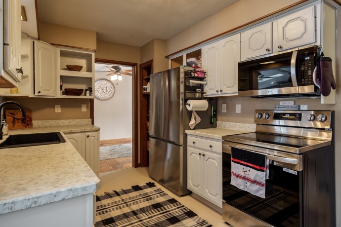 1013 Main, ROCKTON, Illinois 61072, 3 Bedrooms Bedrooms, ,1 BathroomBathrooms,House,For Sale,Main,202600051