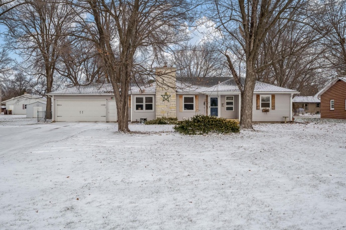 1013 Main, ROCKTON, Illinois 61072, 3 Bedrooms Bedrooms, ,1 BathroomBathrooms,House,For Sale,Main,202600051