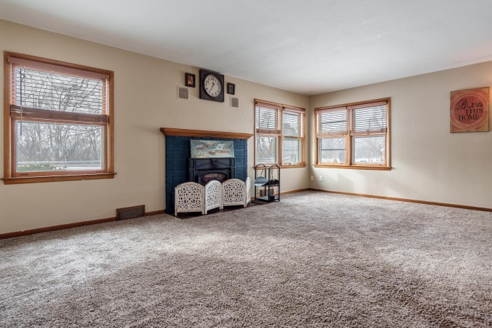 1013 Main, ROCKTON, Illinois 61072, 3 Bedrooms Bedrooms, ,1 BathroomBathrooms,House,For Sale,Main,202600051