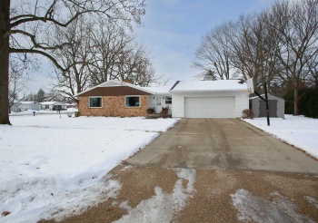 201 South St., LENA, Illinois 61048, 4 Bedrooms Bedrooms, ,3 BathroomsBathrooms,House,For Sale,South St.,202600066