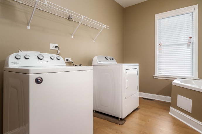 720 2ND, DEKALB, Illinois 60115, 2 Bedrooms Bedrooms, ,1 BathroomBathrooms,House,For Sale,2ND,202600069