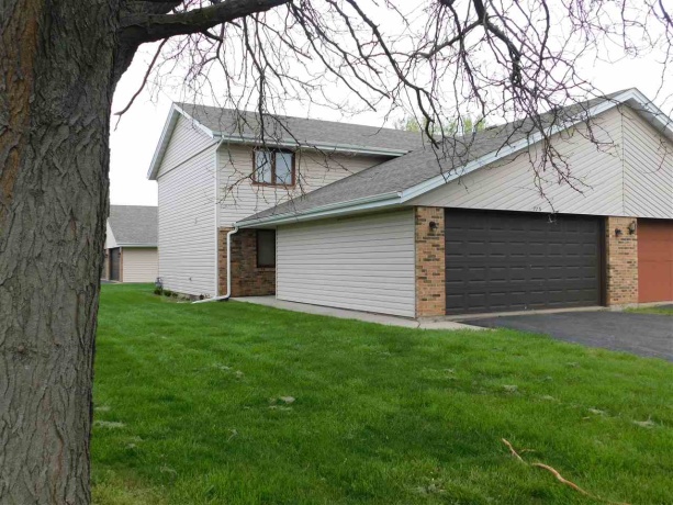 773 Tulip, ROCKFORD, Illinois 61107, 2 Bedrooms Bedrooms, ,1 BathroomBathrooms,Condominium,For Sale,Tulip,202507410