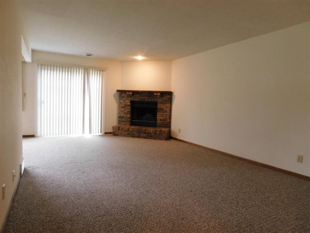 773 Tulip, ROCKFORD, Illinois 61107, 2 Bedrooms Bedrooms, ,1 BathroomBathrooms,Condominium,For Sale,Tulip,202507410