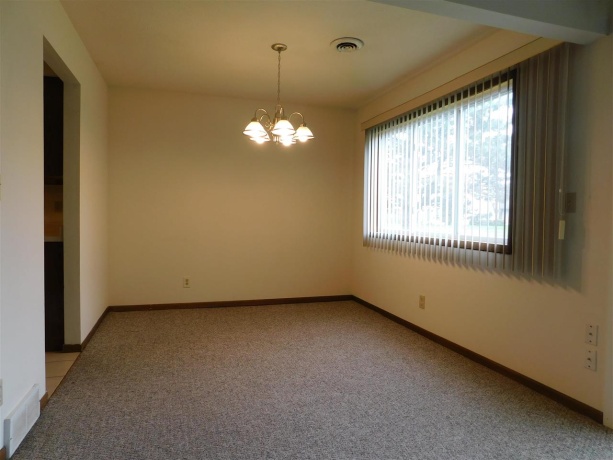 773 Tulip, ROCKFORD, Illinois 61107, 2 Bedrooms Bedrooms, ,1 BathroomBathrooms,Condominium,For Sale,Tulip,202507410