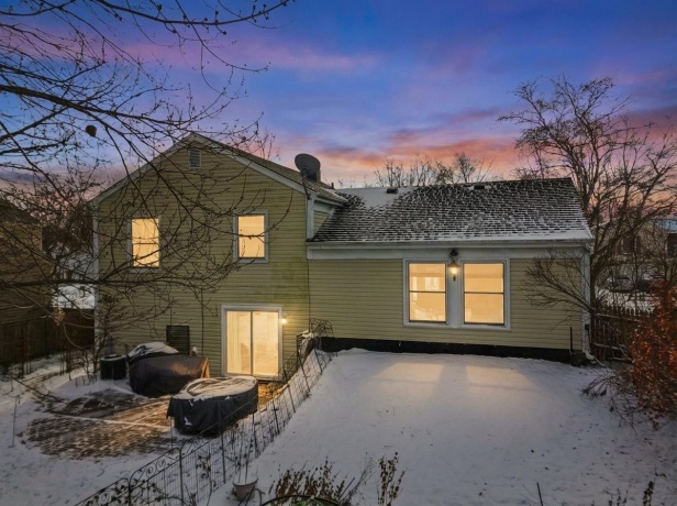 113 Wallace, BARTLETT, Illinois 60103, 3 Bedrooms Bedrooms, ,1 BathroomBathrooms,House,For Sale,Wallace,202600074