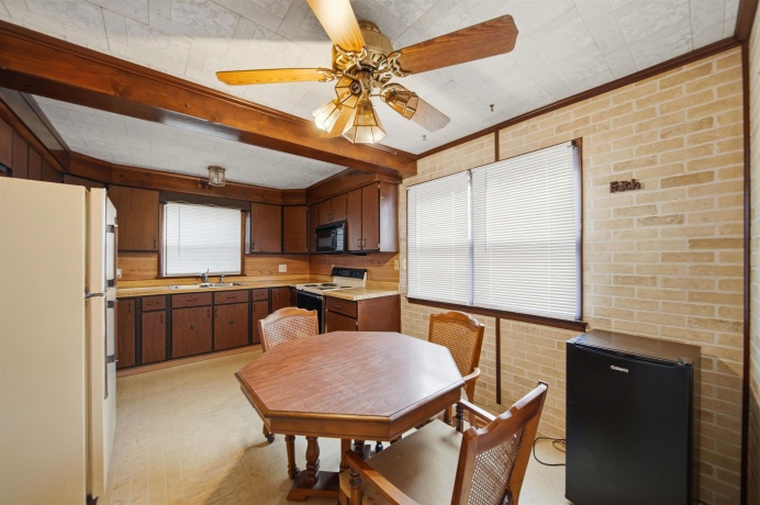 102 Winfield, MORRISON, Illinois 61270, 4 Bedrooms Bedrooms, ,2 BathroomsBathrooms,House,For Sale,Winfield,202600079