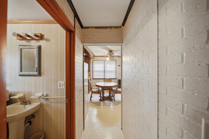 102 Winfield, MORRISON, Illinois 61270, 4 Bedrooms Bedrooms, ,2 BathroomsBathrooms,House,For Sale,Winfield,202600079