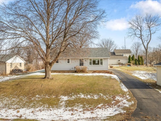 205 Seward, WINNEBAGO, Illinois 61088, 3 Bedrooms Bedrooms, ,1 BathroomBathrooms,House,For Sale,Seward,202600087