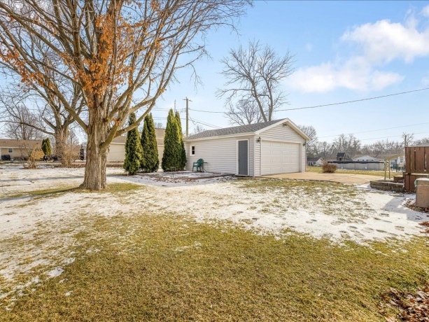 205 Seward, WINNEBAGO, Illinois 61088, 3 Bedrooms Bedrooms, ,1 BathroomBathrooms,House,For Sale,Seward,202600087