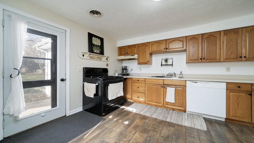 13714 Dorr, SOUTH BELOIT, Illinois 61080, 3 Bedrooms Bedrooms, ,1 BathroomBathrooms,House,For Sale,Dorr,202507118