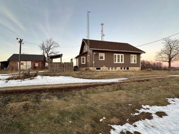 2750 Henderson, FREEPORT, Illinois 61032, 3 Bedrooms Bedrooms, ,1 BathroomBathrooms,House,For Sale,Henderson,202600091