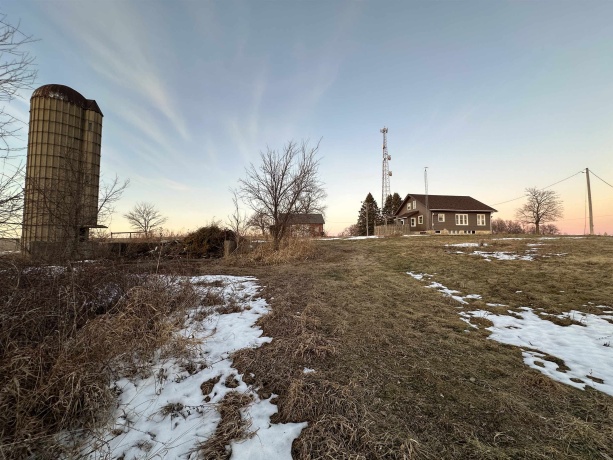 2750 Henderson, FREEPORT, Illinois 61032, 3 Bedrooms Bedrooms, ,1 BathroomBathrooms,House,For Sale,Henderson,202600091