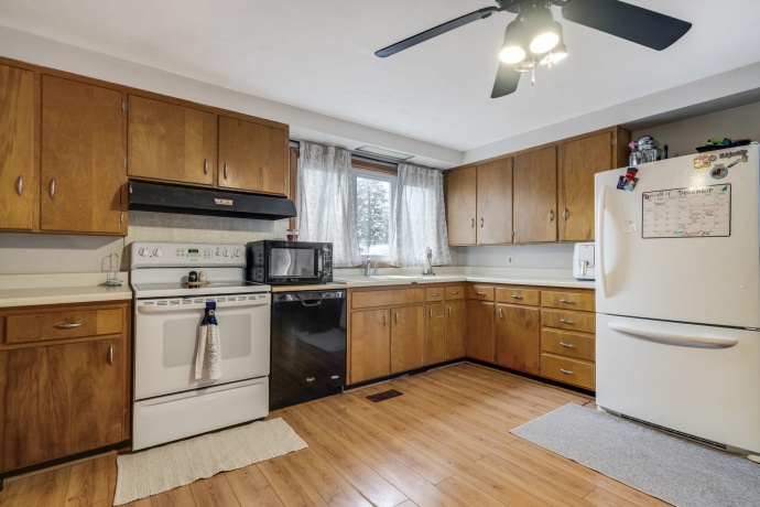 220 Hager, MILLEDGEVILLE, Illinois 61051, 3 Bedrooms Bedrooms, ,2 BathroomsBathrooms,House,For Sale,Hager,202600092