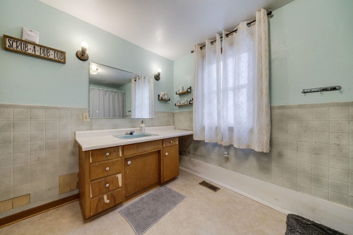 220 Hager, MILLEDGEVILLE, Illinois 61051, 3 Bedrooms Bedrooms, ,2 BathroomsBathrooms,House,For Sale,Hager,202600092