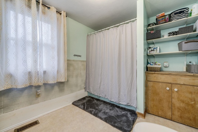 220 Hager, MILLEDGEVILLE, Illinois 61051, 3 Bedrooms Bedrooms, ,2 BathroomsBathrooms,House,For Sale,Hager,202600092