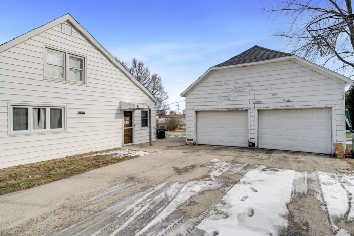 220 Hager, MILLEDGEVILLE, Illinois 61051, 3 Bedrooms Bedrooms, ,2 BathroomsBathrooms,House,For Sale,Hager,202600092