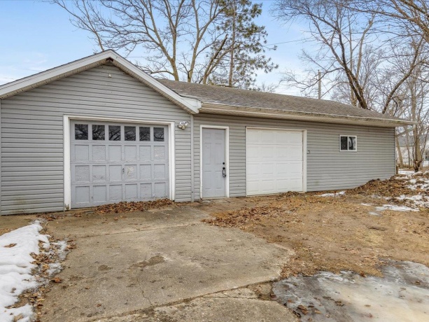 3437 Southworth Ct, ROCKFORD, Illinois 61109, 2 Bedrooms Bedrooms, ,1 BathroomBathrooms,House,For Sale,Southworth Ct,202600094