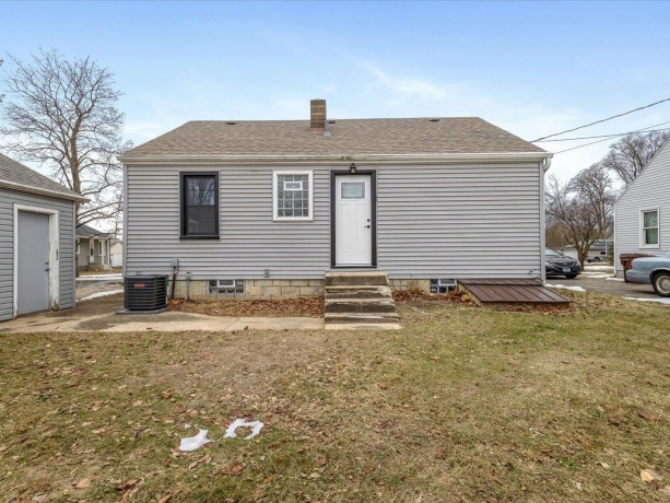 3437 Southworth Ct, ROCKFORD, Illinois 61109, 2 Bedrooms Bedrooms, ,1 BathroomBathrooms,House,For Sale,Southworth Ct,202600094