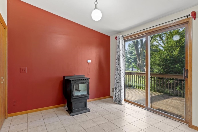 1005 Autumn, LAKE SUMMERSET, Illinois 61019, 3 Bedrooms Bedrooms, ,3 BathroomsBathrooms,House,For Sale,Autumn,202505450