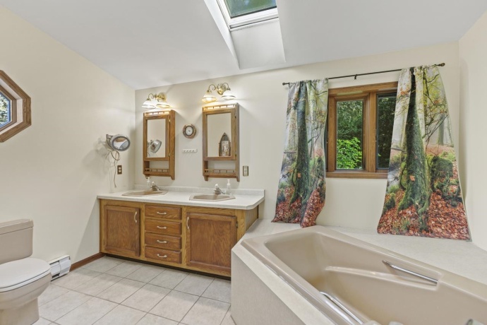 1005 Autumn, LAKE SUMMERSET, Illinois 61019, 3 Bedrooms Bedrooms, ,3 BathroomsBathrooms,House,For Sale,Autumn,202505450